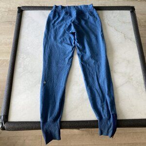 Lululemon Pleasing Pant blue joggers / jogging pant / sweat pant, zipper at cuff
